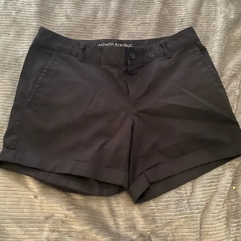 New, never worn banana republik black‎ shorts